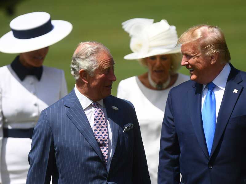 Donald Trump e Carlo III nel 2019 (foto Getty)