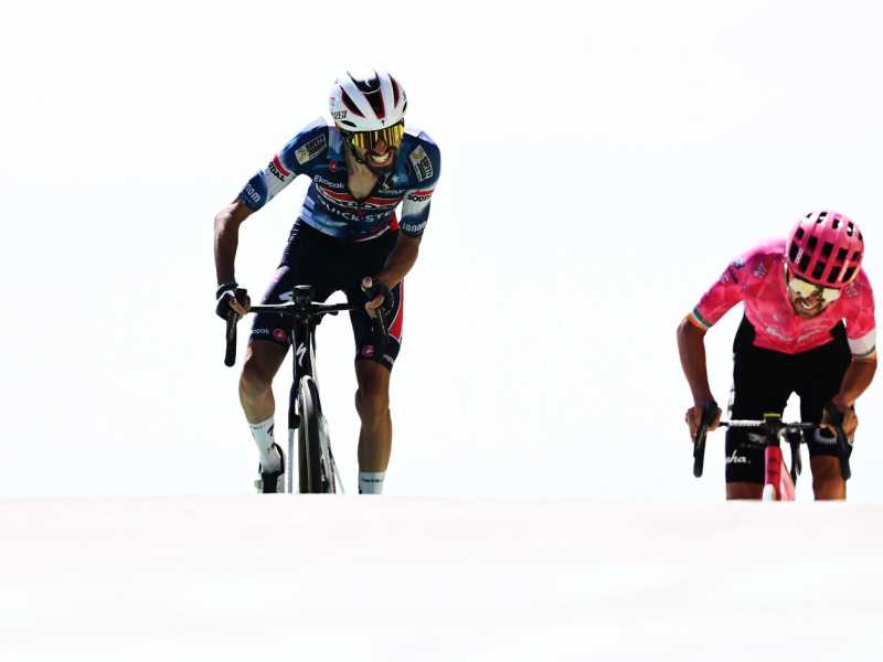 La vittoria di Valentin Paret-Peintre in cima al Mont Ventoux al Tour de France 2025 (foto Getty Images)