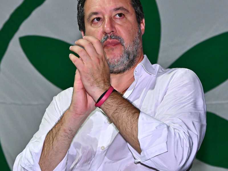 Berlinguer, Striscia, Le Iene, Barra e gli opinionisti: ecco perché a Salvini non piace più Mediaset