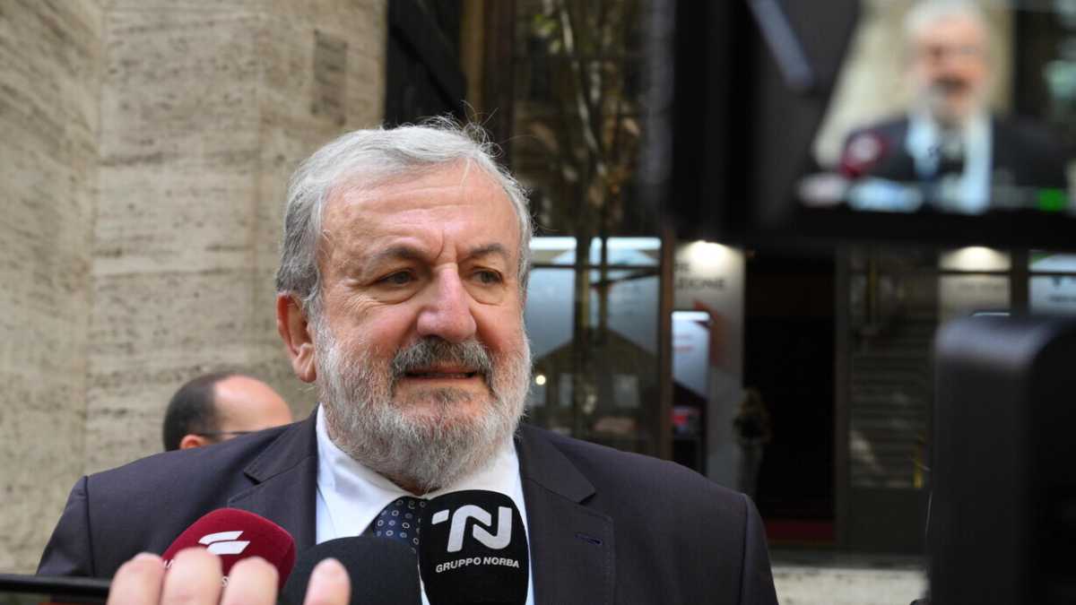 Immagine di Emiliano: “Pronto a candidarmi in Puglia. Ma decide il Pd”. Decaro temporeggia, sondato Boccia