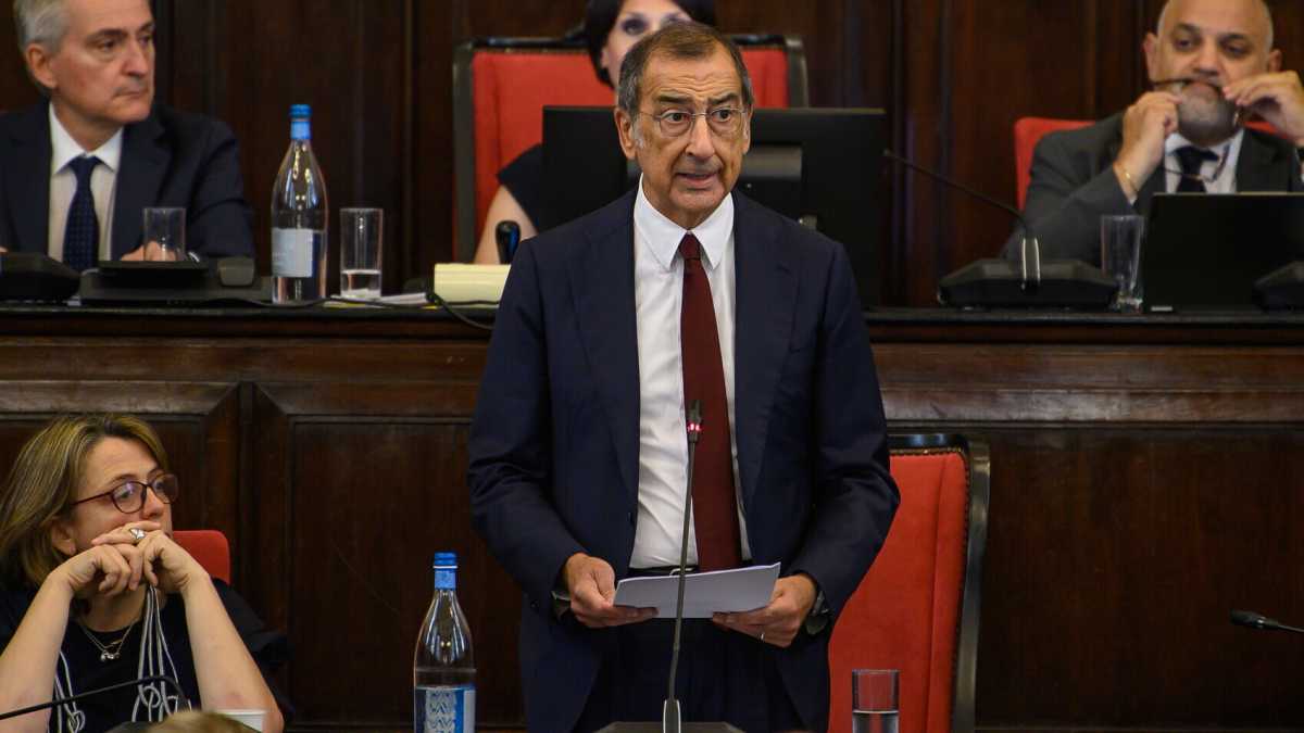 Immagine di Lo "spavento" di Milano. Politici, ex, imprenditori tutti ammutoliti e terrorizzati: "E se indagano pure me?"