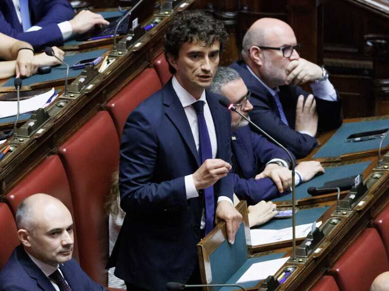 Bignami (FdI): "Calenda con il centrodestra? E' un leader con cui ci si può confrontare"