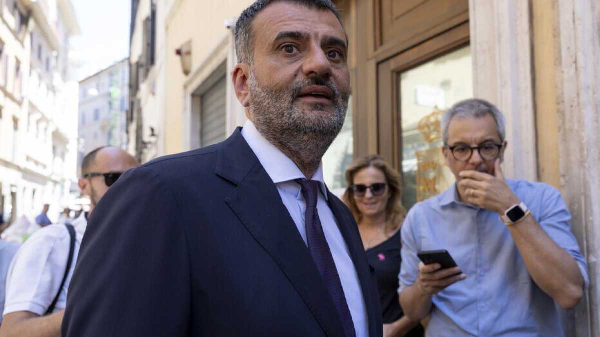 Immagine di La Consulta cassa la legge anti-sindaci e avvicina la candidatura di Decaro in Puglia