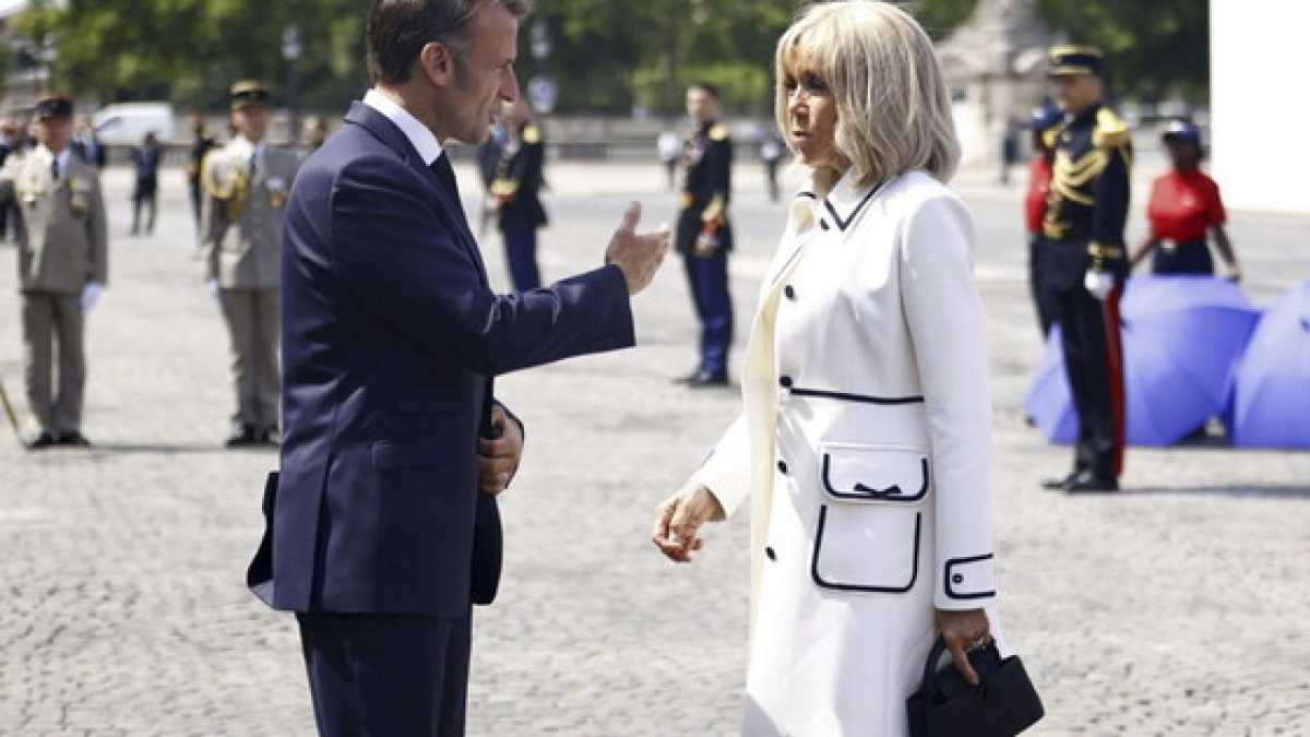 Immagine di Cherchez la trans: i Macron contro la svalvolata influencer americana