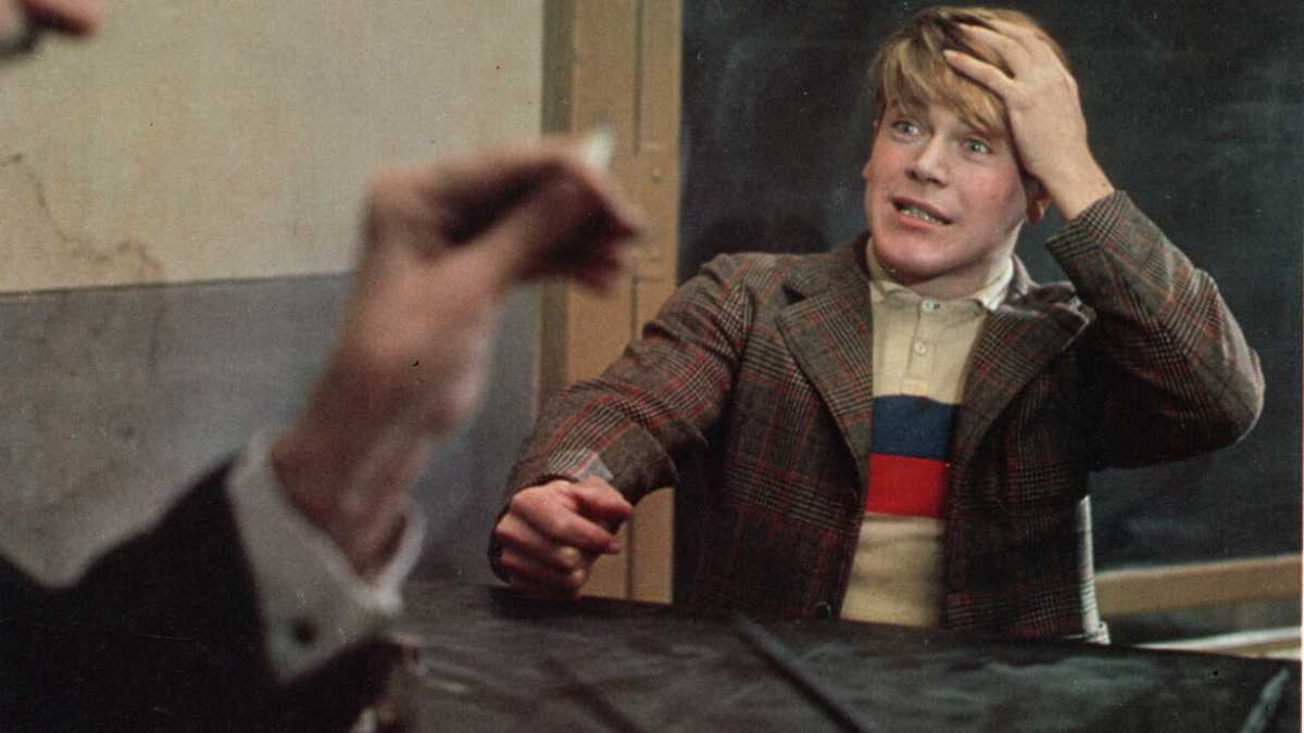 Immagine di Il mio liceo, lo studio (poco) e le pene sofferte con la prof. Robespierre
