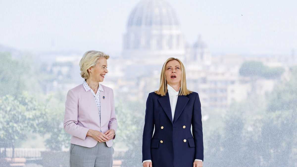 Immagine di Dazi, Meloni a von der Leyen: "Dalla Ue aiuti alle imprese senza toccare il Pnrr". E cerca l'asse con Merz