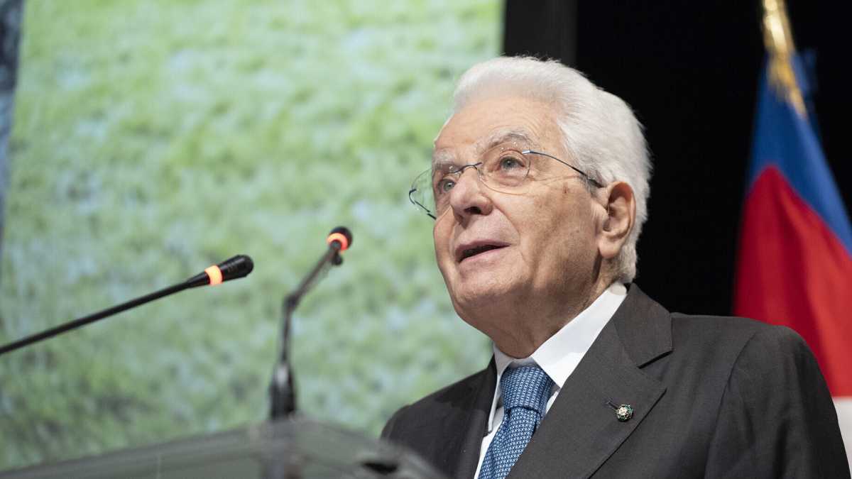 Immagine di La Russia inserisce Mattarella nella lista dei “russofobi”. Meloni: “Inaccettabile provocazione"
