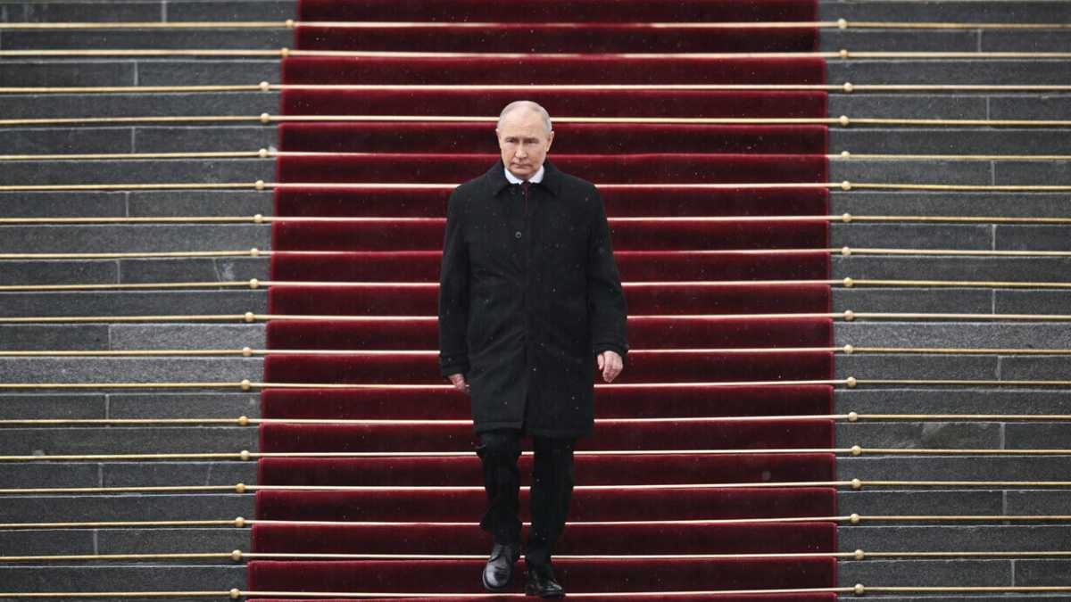 Immagine di Putin mostra in rete suoi orrori. Russofobia? No. Solo fatti, da mettere in fila