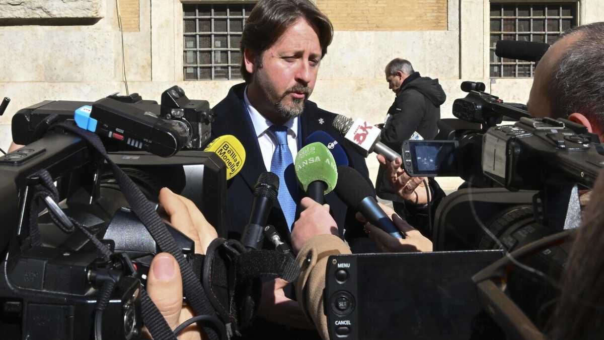 Immagine di Manlio Messina: "Lascio il gruppo di Fratelli d’Italia”. Dietro l'addio la guerra in Sicilia nel partito di Meloni