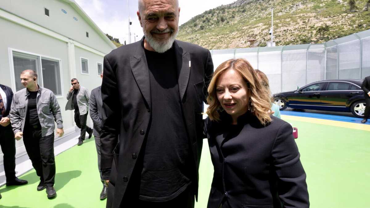 Immagine di La corte di giustizia europea boccia la linea Meloni sui migranti in Albania e i paesi sicuri