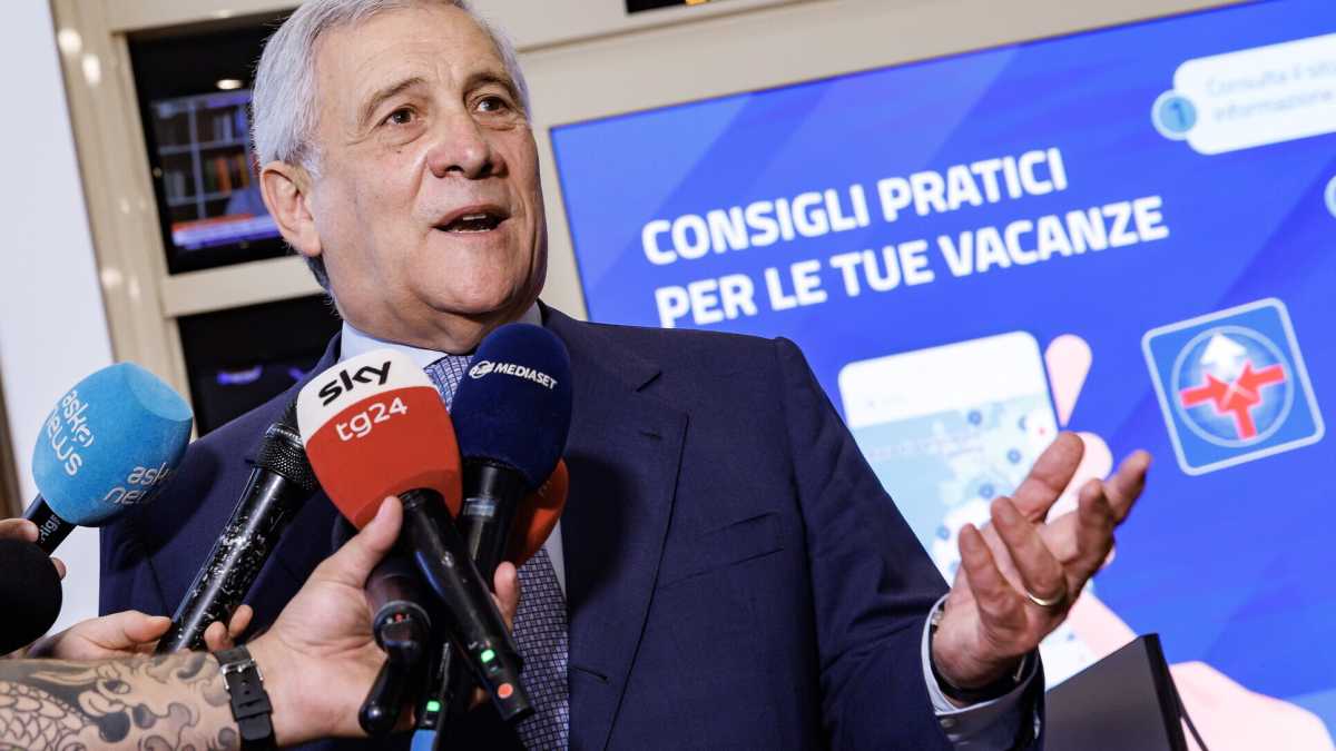 Immagine di Tajani e i fratelli B. L’incontro in azienda, la fiducia e la linea dell’apertura per volti nuovi in FI