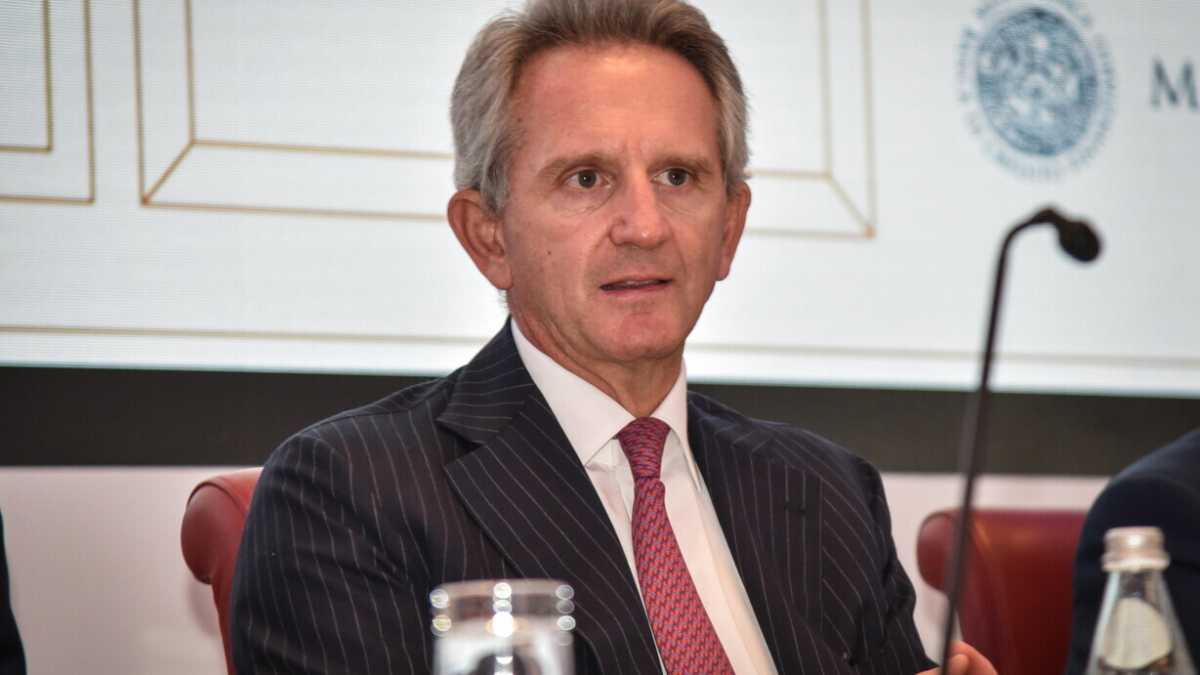 Immagine di Come spiegare la mossa disperata di Nagel per rilanciare su Banca Generali