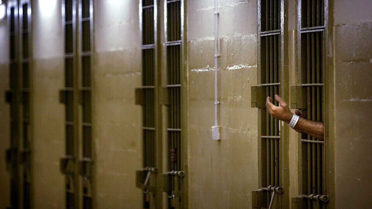 Immagine di L’estate in cella. Storie dal carcere di Rebibbia