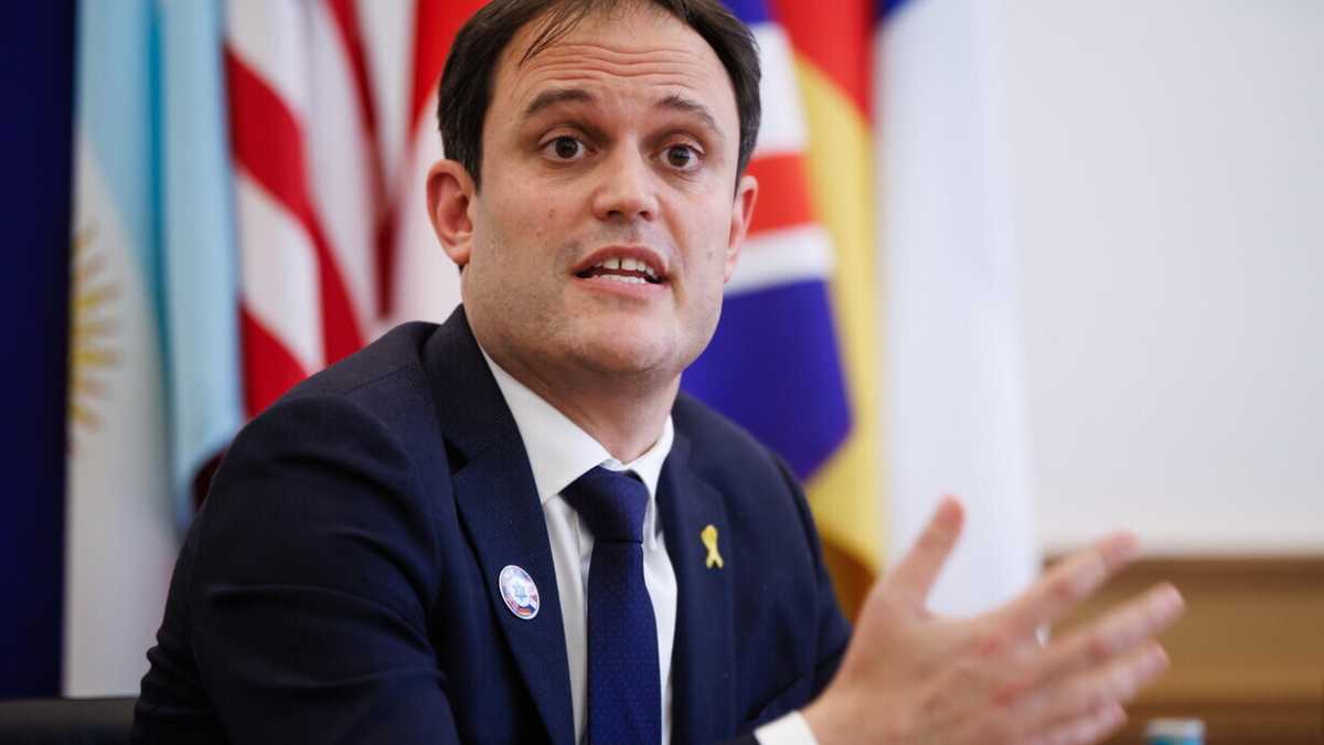 Immagine di Un’ammissione di debolezza da parte del presidente francese