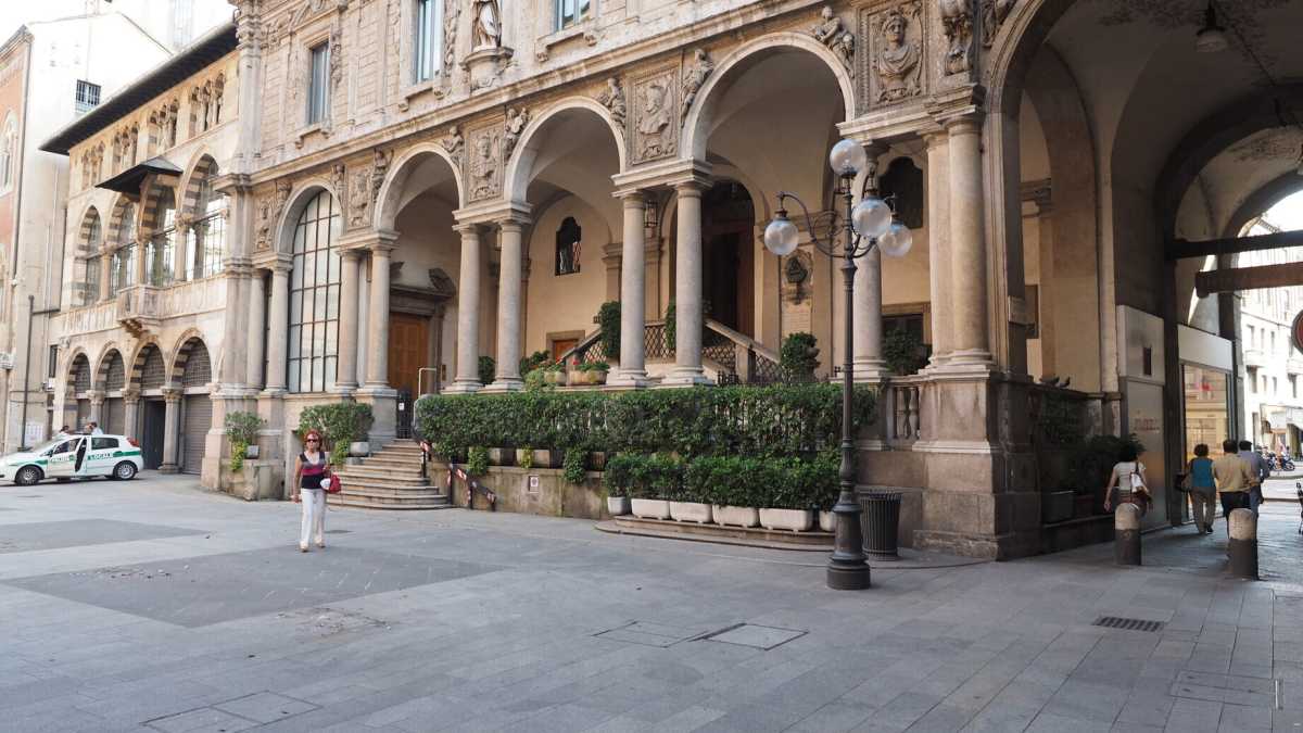 Immagine di Nonostante l'inchiesta, Milano attende la troupe del “Diavolo veste Prada 2”