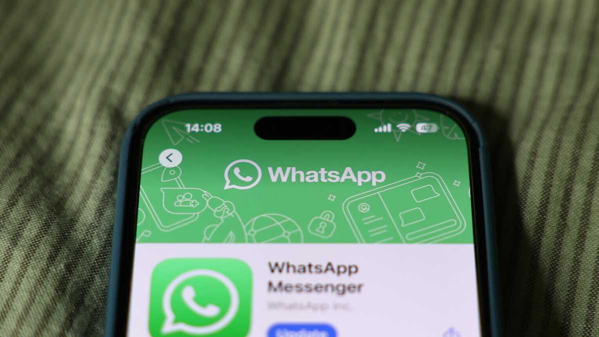 Immagine di Whatsapp cede alla pubblicità e rompe con la sua filosofia originaria "no ads"
