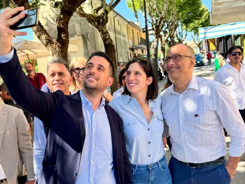 Mentre Meloni annucia la Zes nelle Marche, Ricci pensa di evitare la foto di Pesaro con i leader