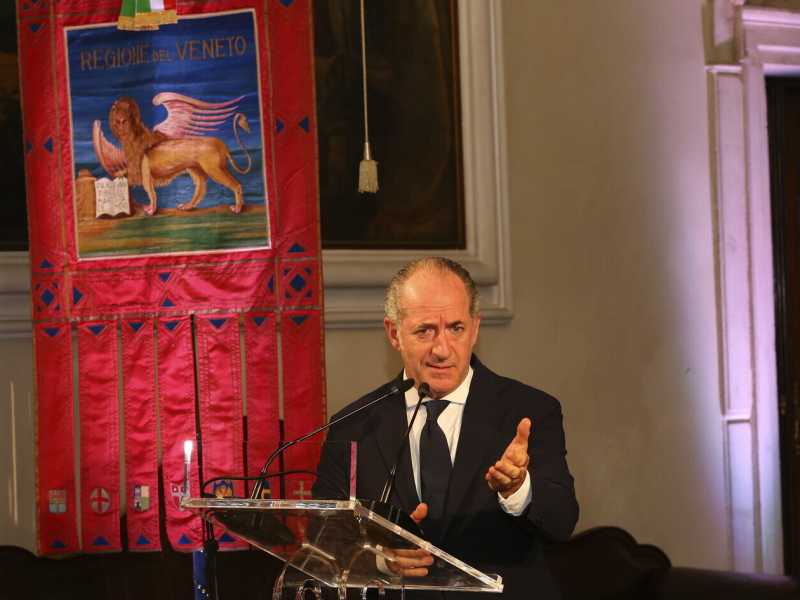 Zaia il Serenissimo, lancia Venezia città-stato contro lo "strabismo" di Roma. La "simpatia" di Marina Berlusconi