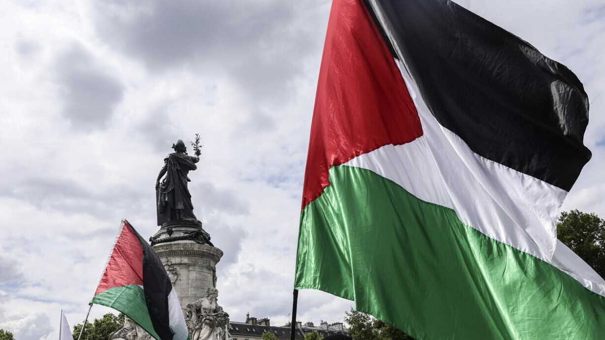 Immagine di Con il visto di Hamas. Attallah e gli altri casi. Errori e ingenuità dell’accoglienza francese. Parla Driencourt