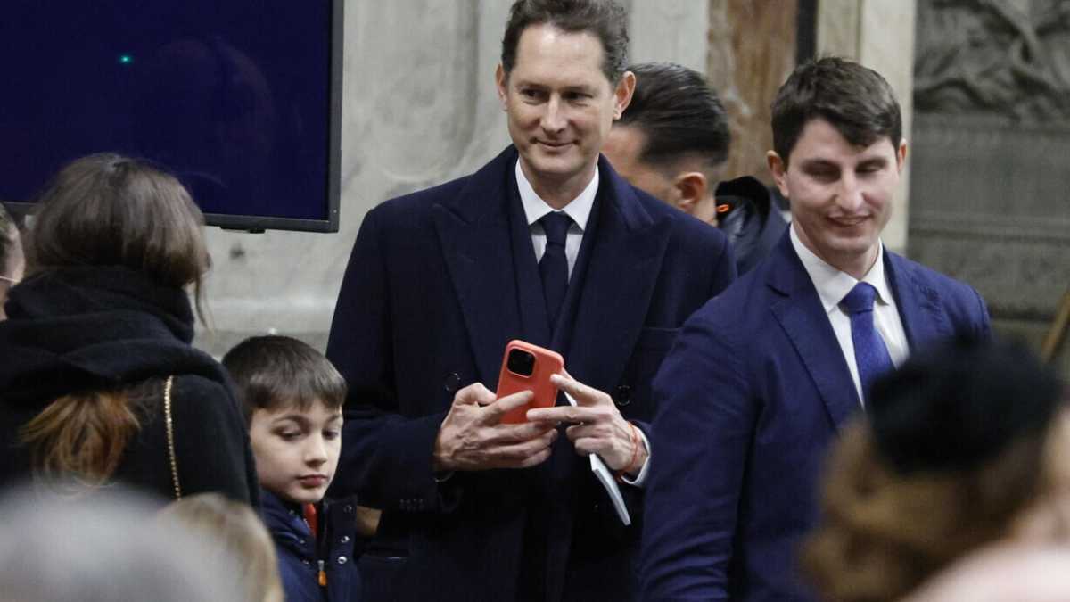 Immagine di Exor vale 33 miliardi ma capitalizza la metà. La zavorra dell’auto e il tema del valore, non più della produzione