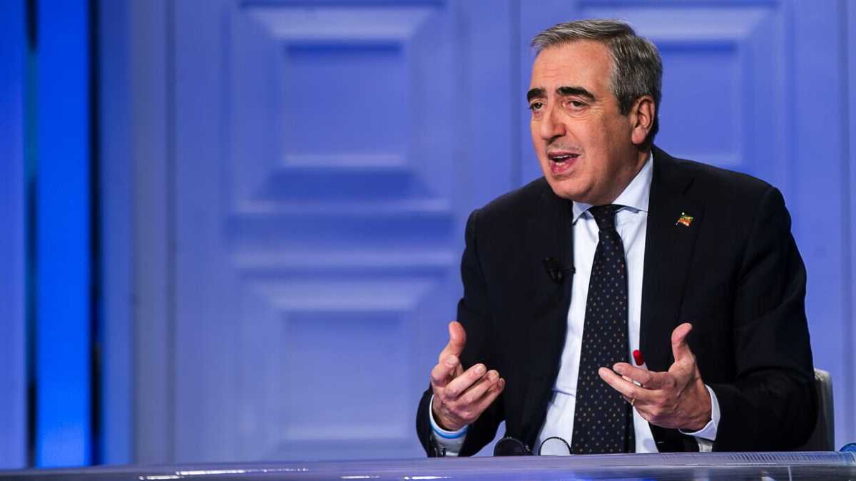 Immagine di Parla Gasparri: “Opposizione bugiarda. Nessuna infrazione dalla Rai dopo il regolamento Ue”