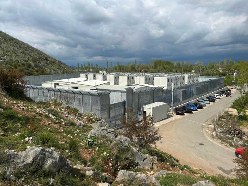 Il centro di permanenza per il rimpatrio di Gjader in Albania (Ansa/Domenico Palesse)&nbsp;<br />
