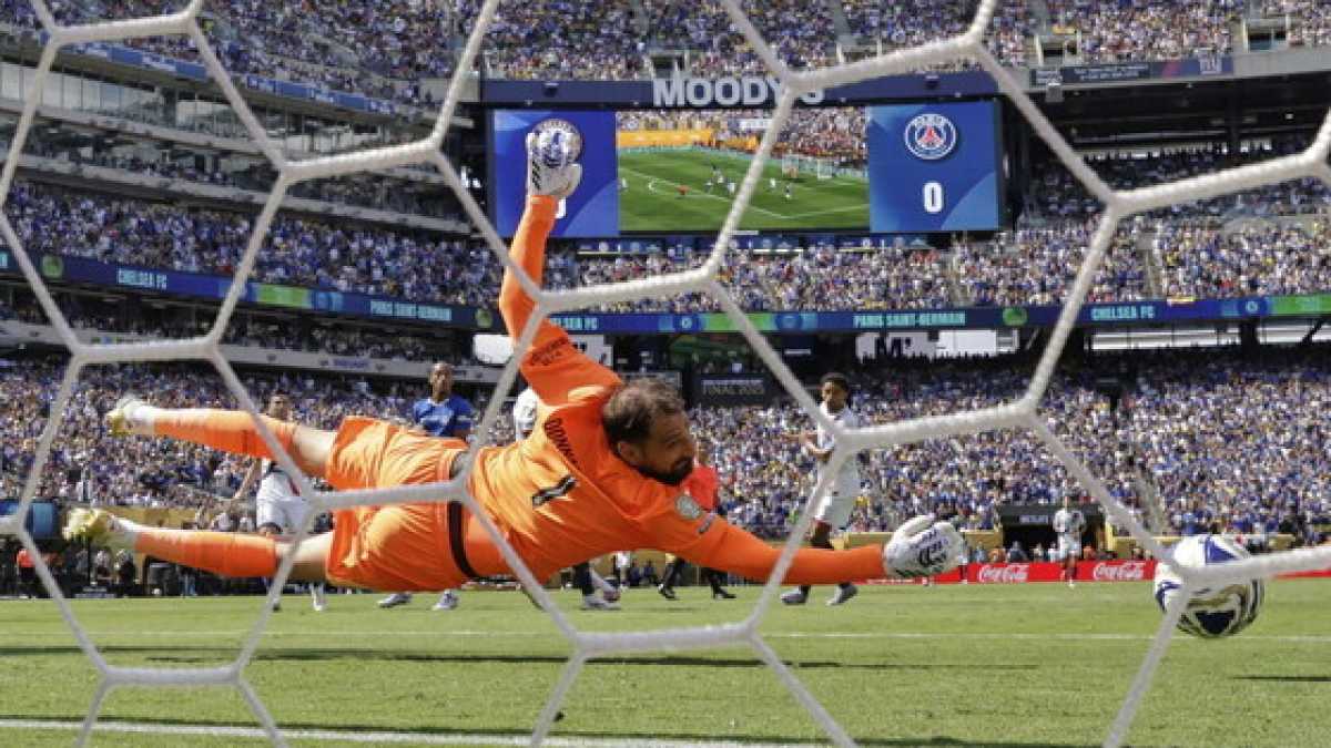 Immagine di Per qualche milione Donnarumma perse la porta