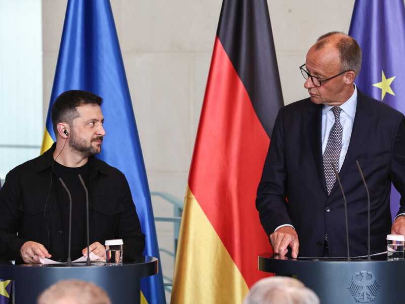 Telefonata Ue, Usa, Ucraina. E Trump chiede un nuovo vertice a tre con Putin e Zelensky la settimana prossima