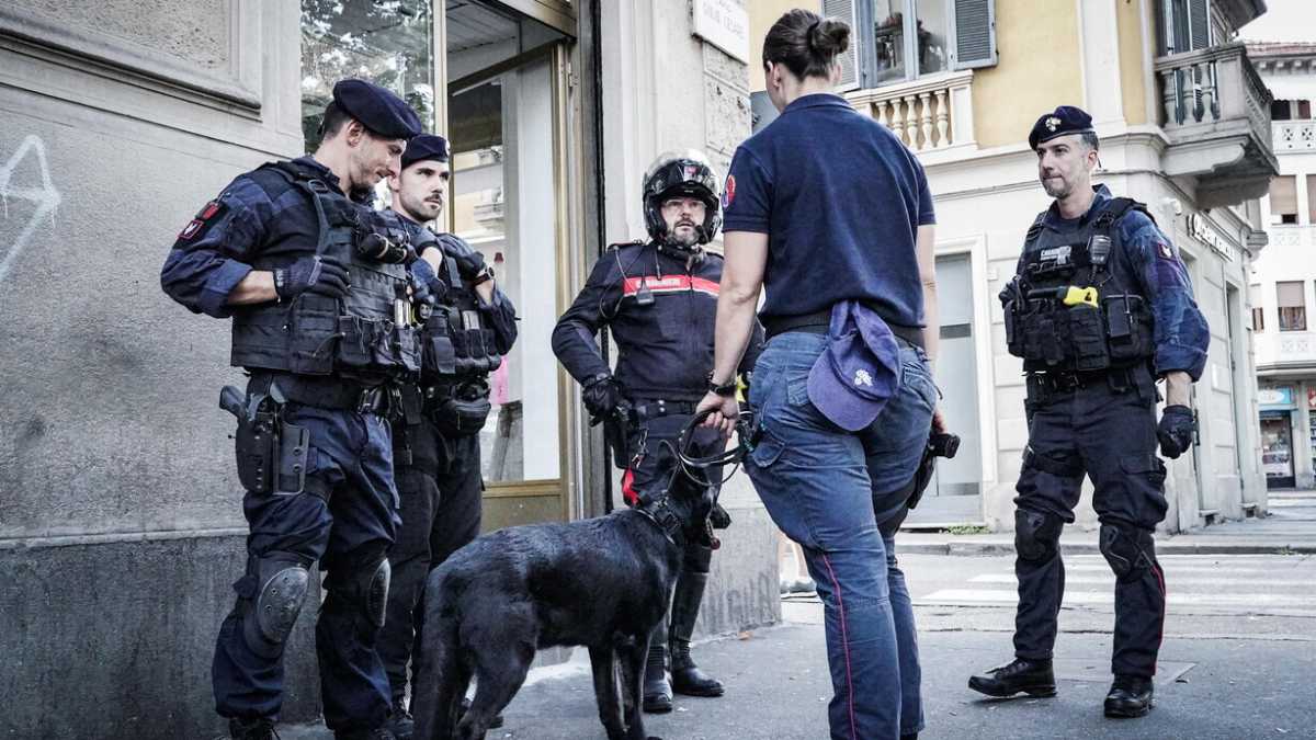 Immagine di Reati in calo, più controlli su terrorismo, mafia e immigrazione. Il dossier del Viminale