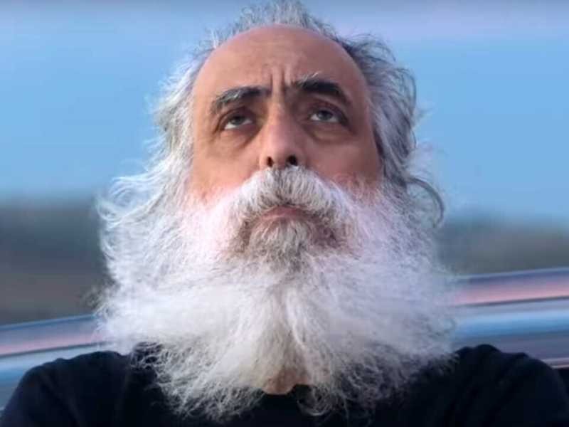 Maresco in &ldquo;Un film fatto per Bene&rdquo;, che se si volesse raccontare con una sinossi, a Palermo consiglierebbero &ldquo;l&egrave;vaci manu&rdquo;: desisti<br />&nbsp;<br />