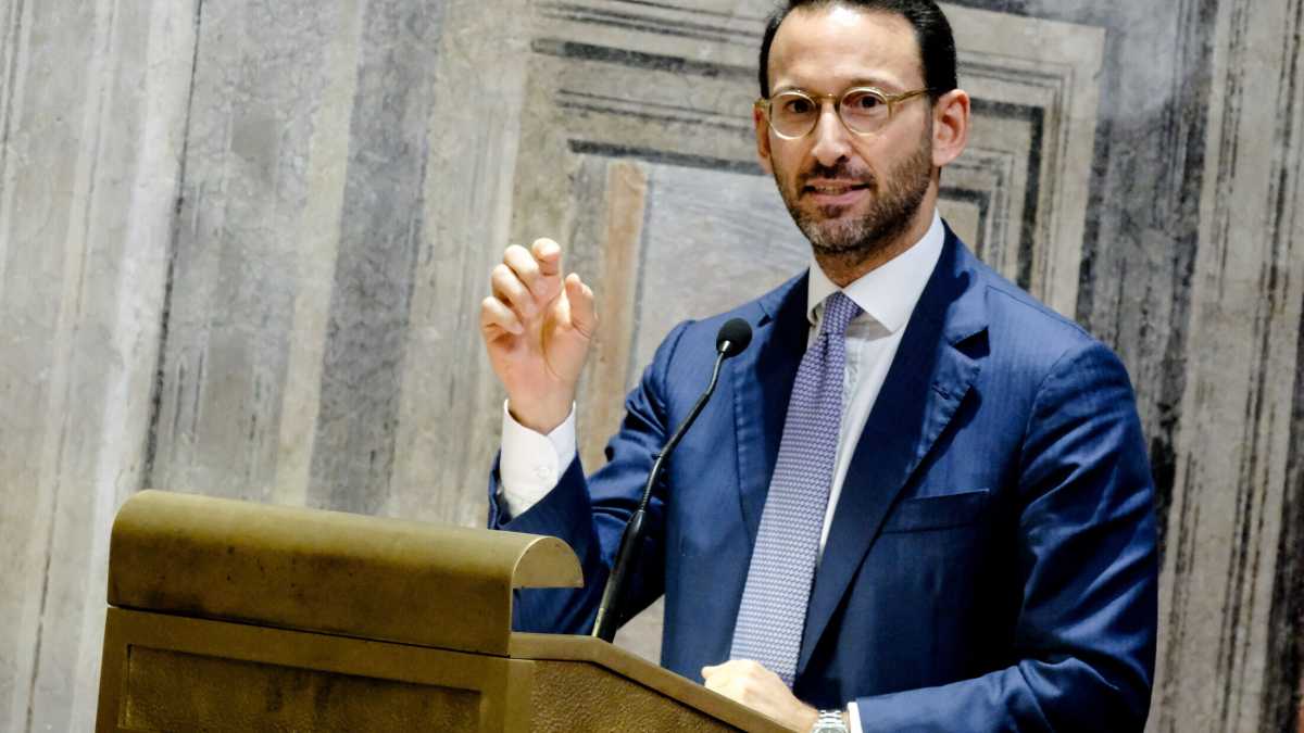 Immagine di Federico Freni alla Consob per il dopo Savona