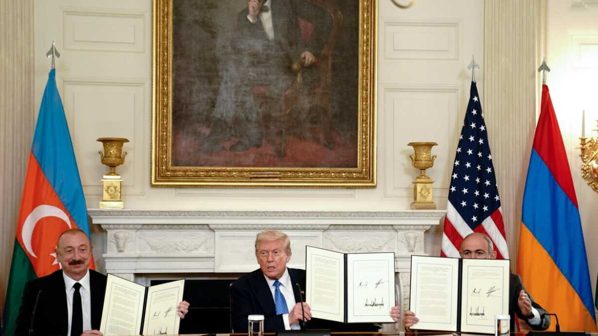 Immagine di Anche fra armeni e azeri, la “pace” siglata sotto l’egida di Donald Trump sembra una resa all’aggressore