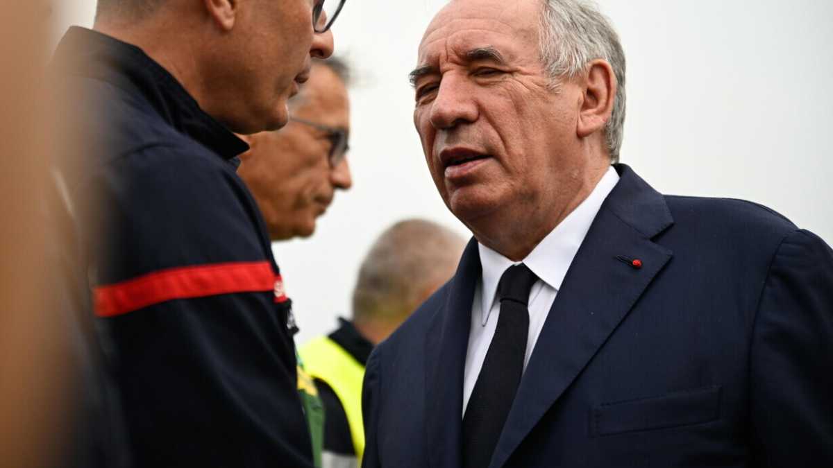 Immagine di L’autunno critico del governo Bayrou: verso una manovra a rischio “lacrime e sangue”