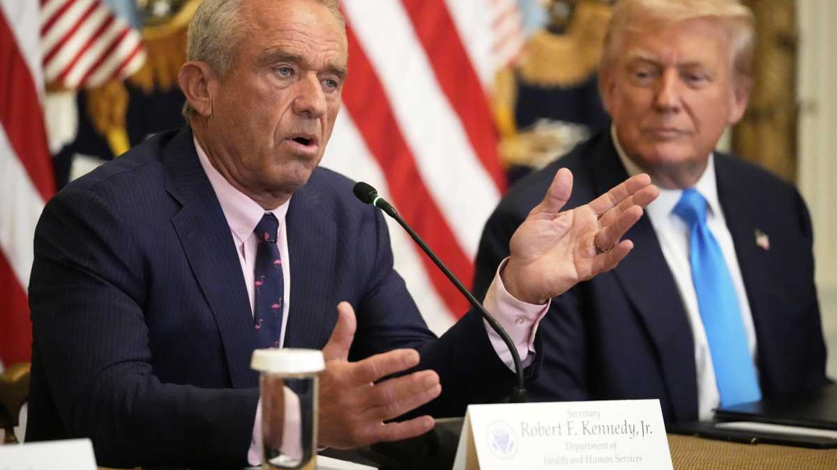 Immagine di Conflitti fantasma, vecchie bufale e propaganda: così Kennedy jr smonta la scienza pubblica