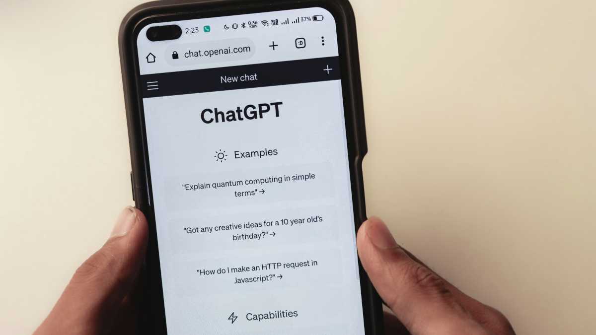 Immagine di Gli esseri umani, incapaci di reagire decentemente ai mali altrui. Ripiegare sull’AI