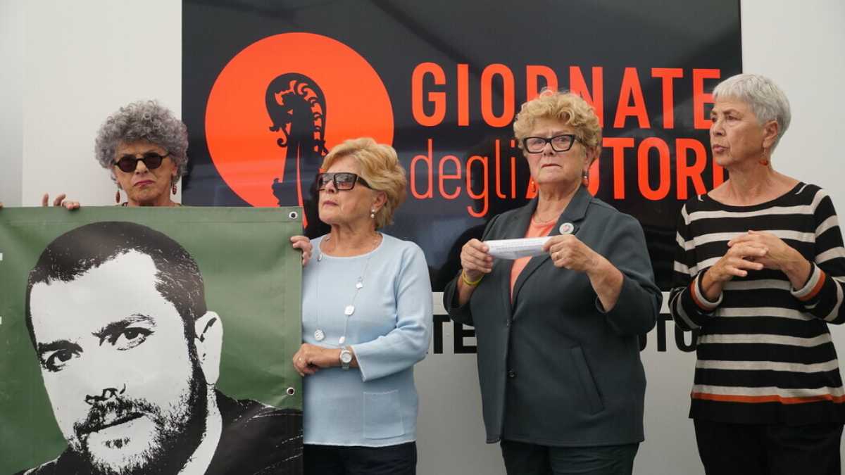 Immagine di “Liberatelo subito”. L'appello della madre di Alberto Trentini al Festival di Venezia