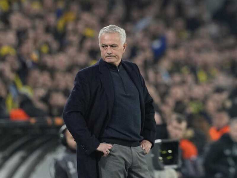 L'ex allenatore del Fenerbah&ccedil;e Jos&eacute; Mourinho (foto Ap, via LaPresse)<br />