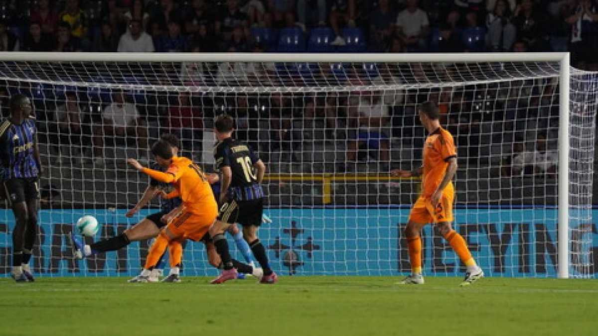 Immagine di Tutto è ancora perdonato in una Serie A più attenta al calciomercato che al campo