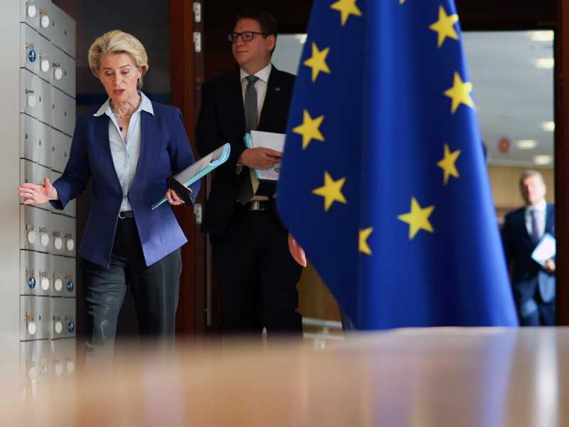 Ursula von der Leyen con&nbsp;Bjoern Seibert (foto Epa, via Ansa)