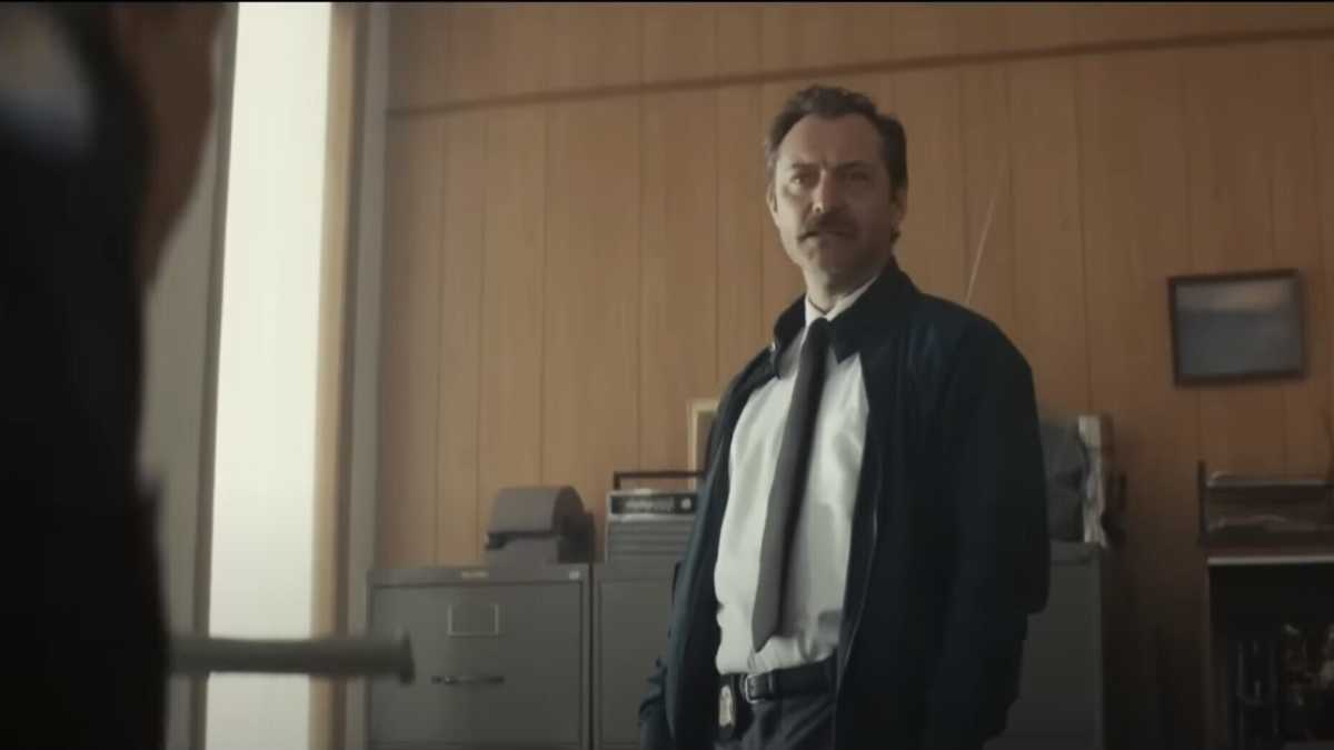 Immagine di Il Putin vero e quello interpretato da Jude Law. Parla l'autore di "Il mago del Cremlino"