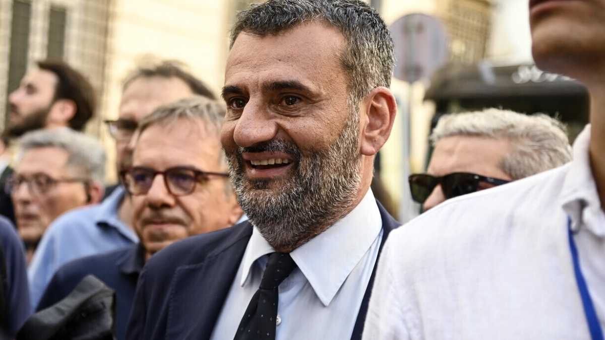 Immagine di Decaro "il generoso": si ritira Emiliano, ma ora chiede il ritiro di Vendola. La carta Boccia candidato
