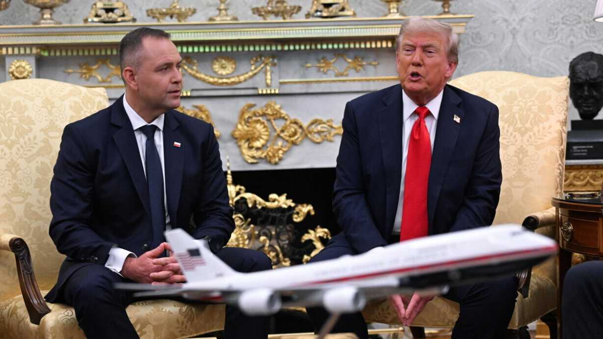Immagine di Trump premia Karol Nawrocki, il suo uomo a Varsavia