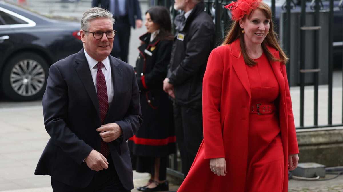 Immagine di Con il rimpasto, Starmer mette il governo in assetto anti Farage