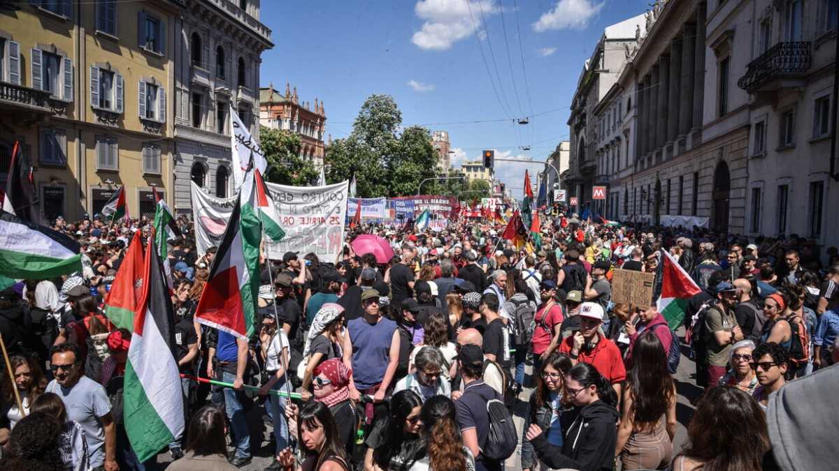 Immagine di Intellettuali, brutta gente. Intervista a Michel Onfray