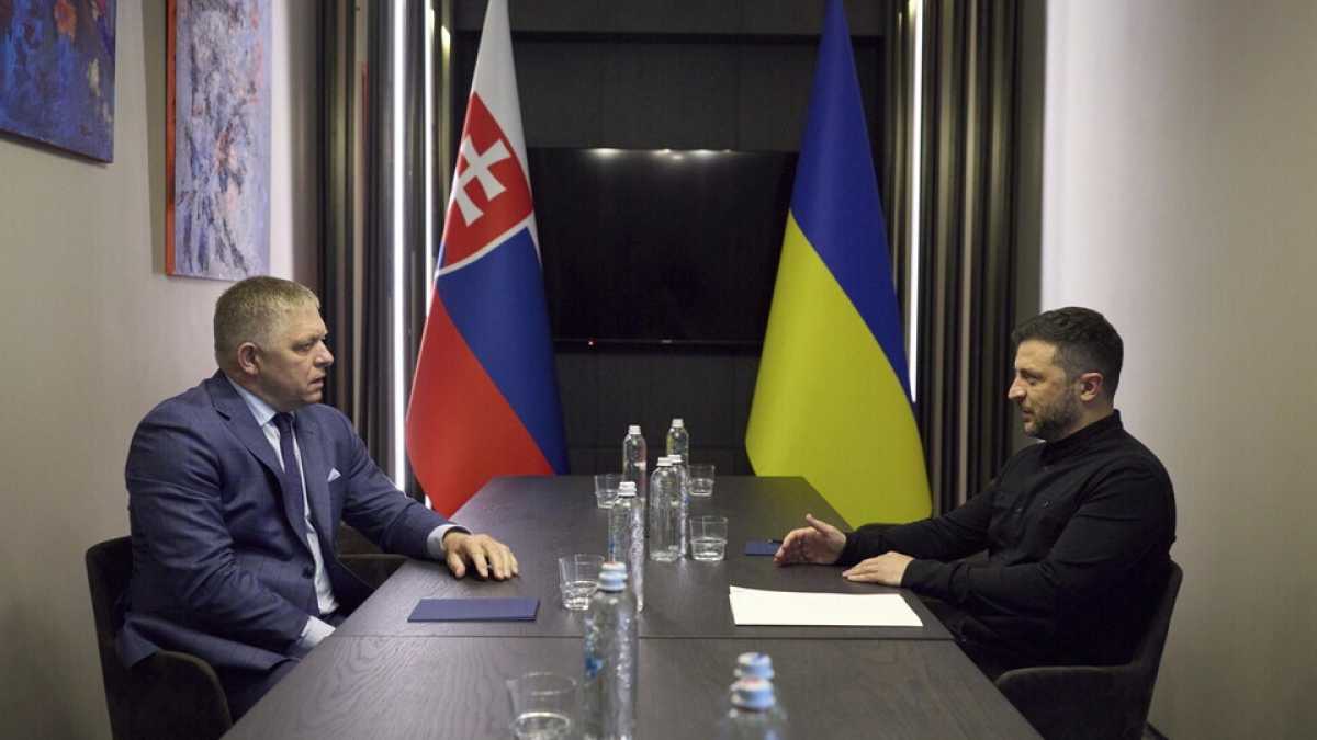 Immagine di Fico mette piede in Ucraina e incontra Zelensky