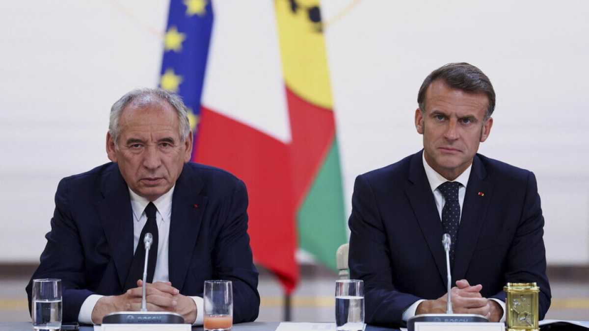 Immagine di Macron perde la scommessa su Bayrou. Il ritorno alle trattative