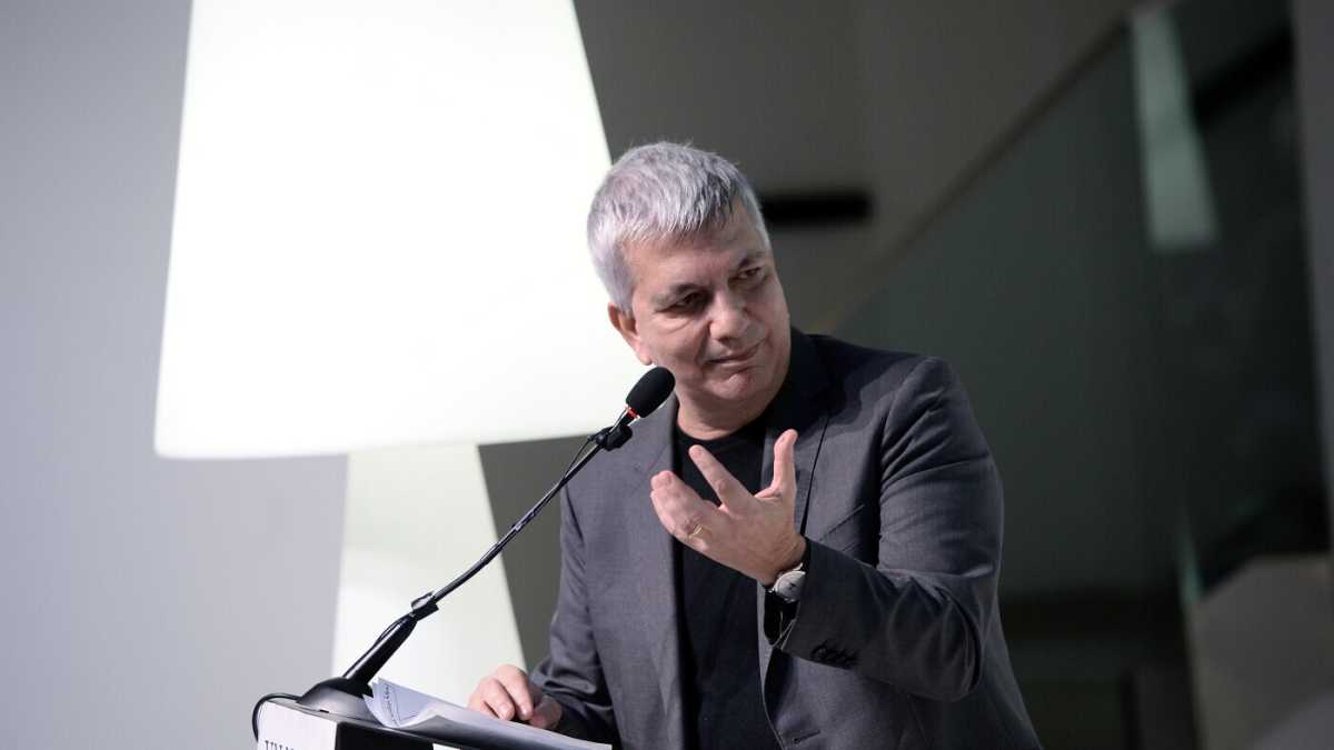 Immagine di Una sinistra che si impegna per non farsi capire dagli elettori non poteva che affidarsi a Vendola
