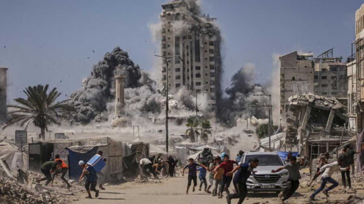 Immagine di Israele davanti al muro di Gaza City