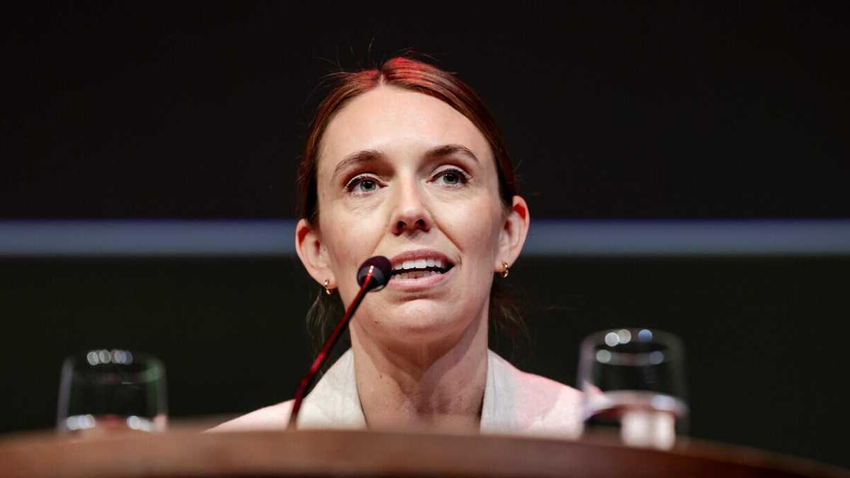 Immagine di Da dove ripartono i moderati, senza distruggere tutto. Parla Jacinda Ardern