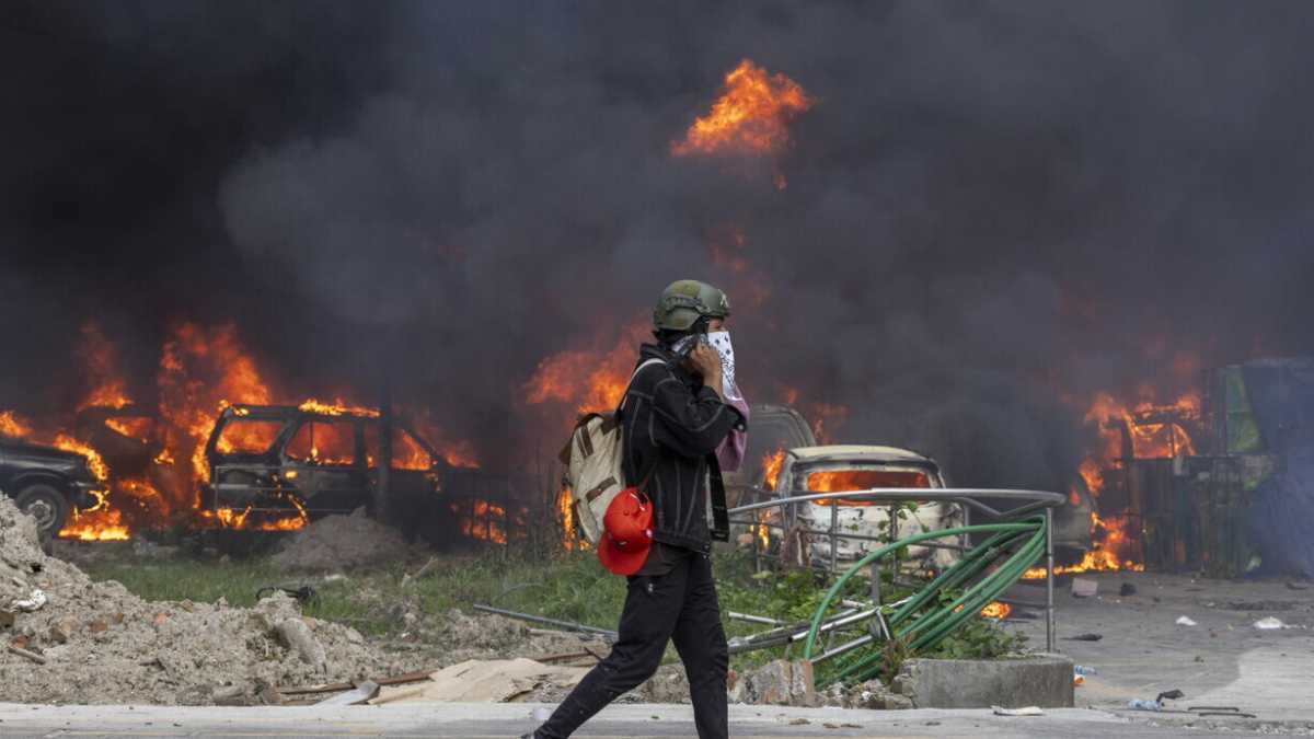Immagine di Le proteste in Nepal costringono il primo ministro alle dimissioni
